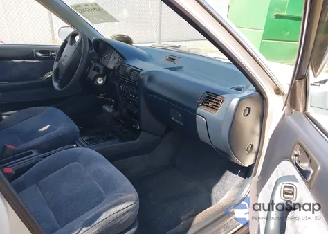 1993 Honda Accord Lx z USA, uszkodzony, nr VIN 1HGCB7654PA150623